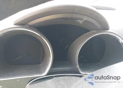 2011 Toyota Highlander Base V6 z USA, uszkodzony, nr VIN 5TDZK3EH6BS028032